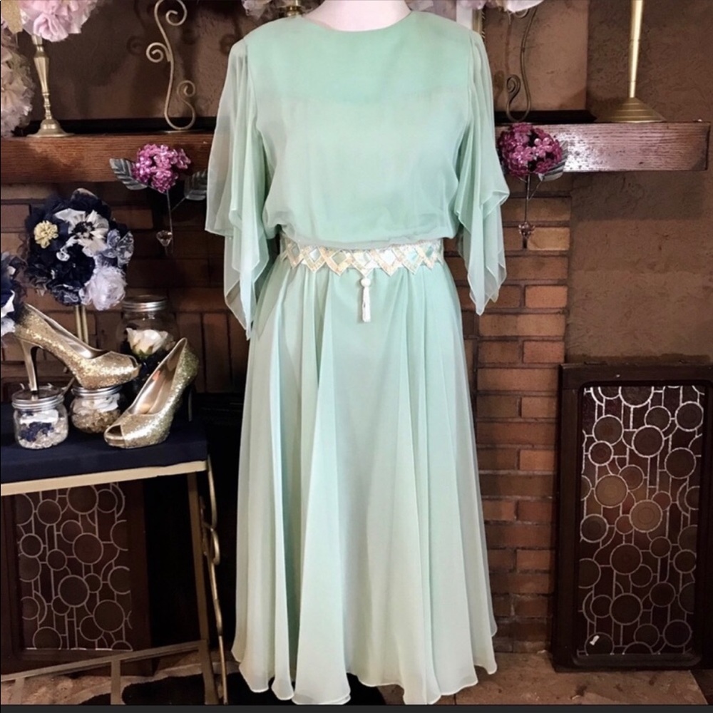 SOLD LOCALLY - Picture 4 of 8